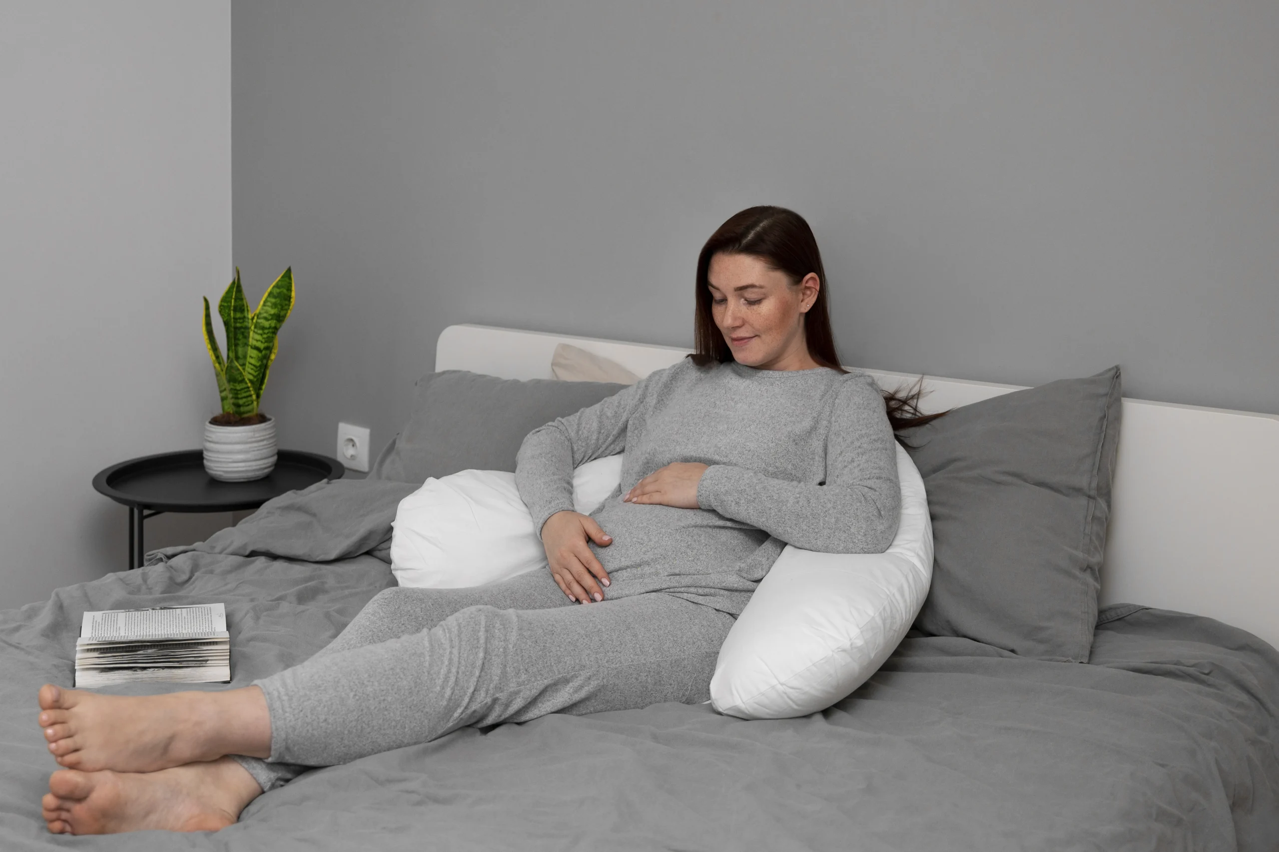 Curated visual reference: Gallery Detail: Smart Tips To Pick The Right Sleeping Bed For Pregnancy