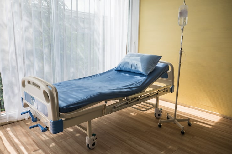 Things to Check Before Buying a Medical Patient Bed in India