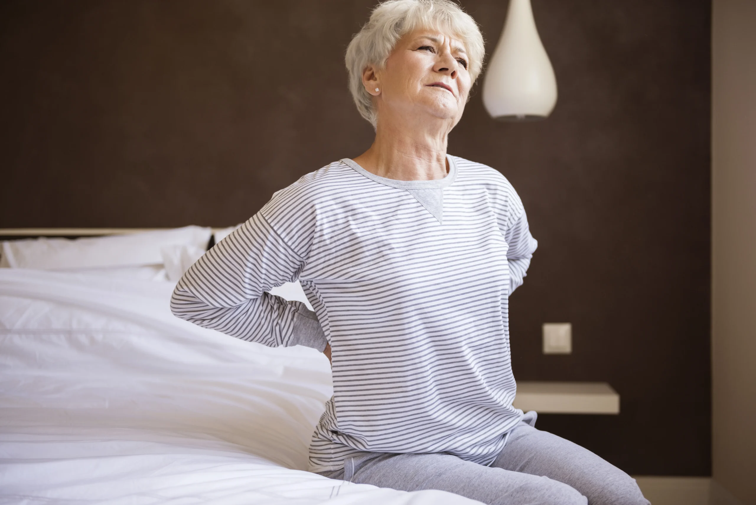 Best Sleeping Positions for Elderly People With Back Pain: A Complete Guide to Better Sleep and Comfort