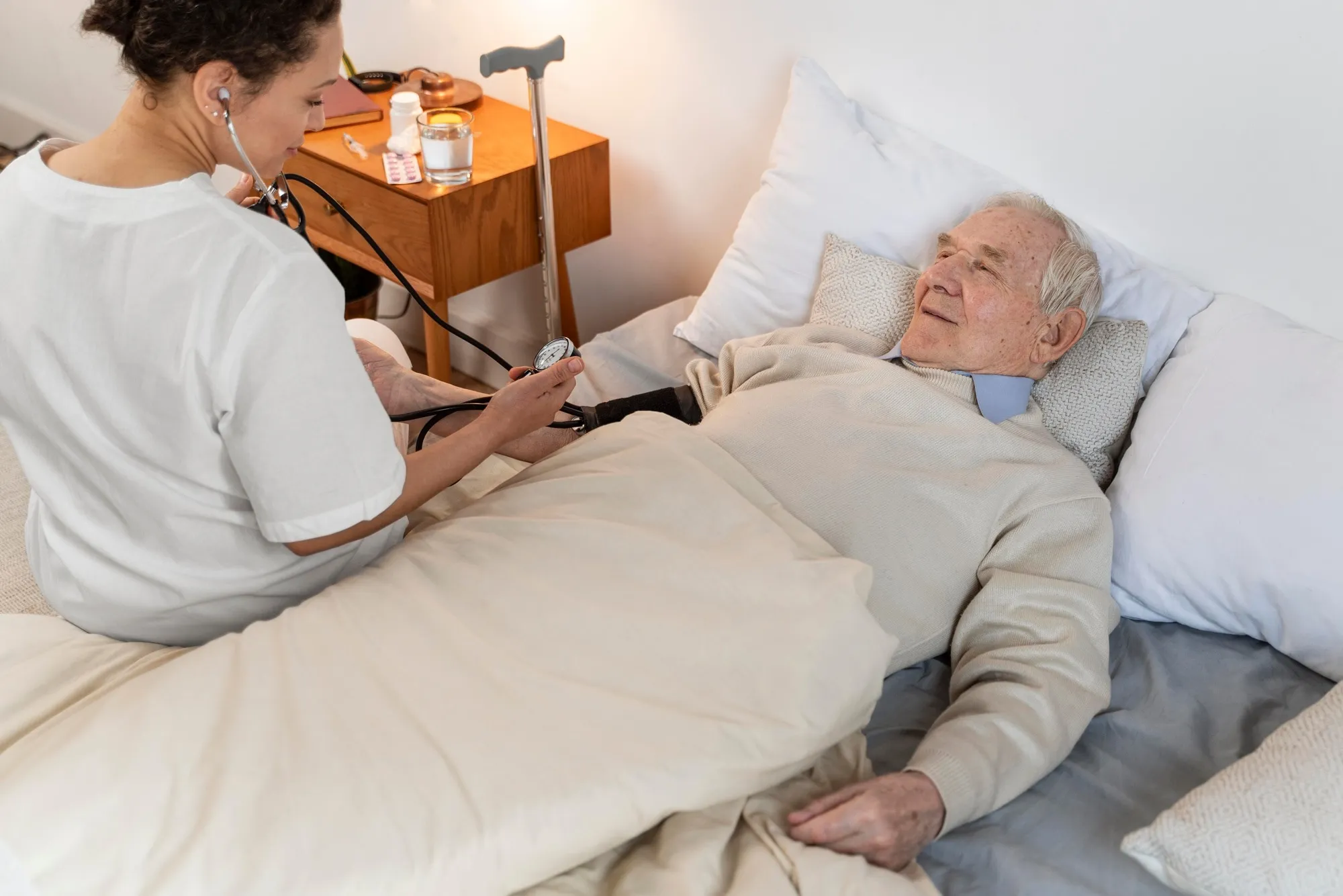 adjustable-beds-for-stroke-recovery-patients